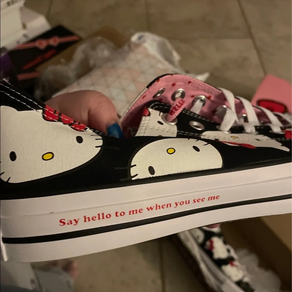 Hello kitty classic face print  converse